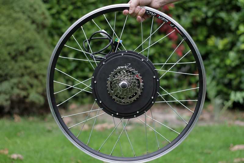 Kit trottinette moteur roue électrique 20 à 28 750W avec batterie