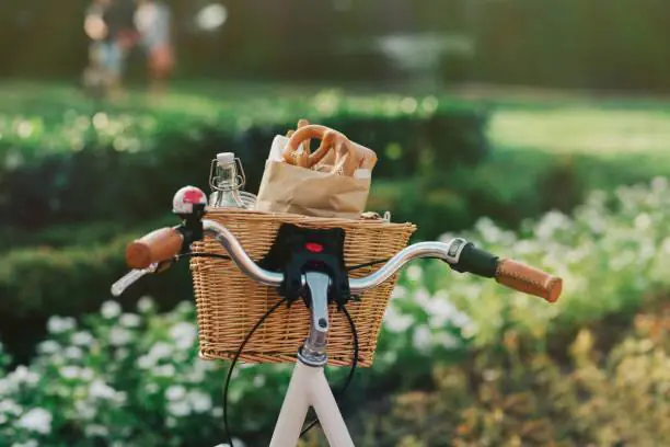 Guide complet des équipements essentiels pour votre vélo électrique 12 istockphoto 937564702 612x612 1